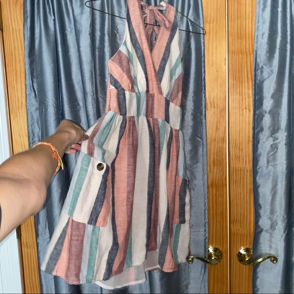 Cute AE Dress With pockets! - Picture 2 of 4